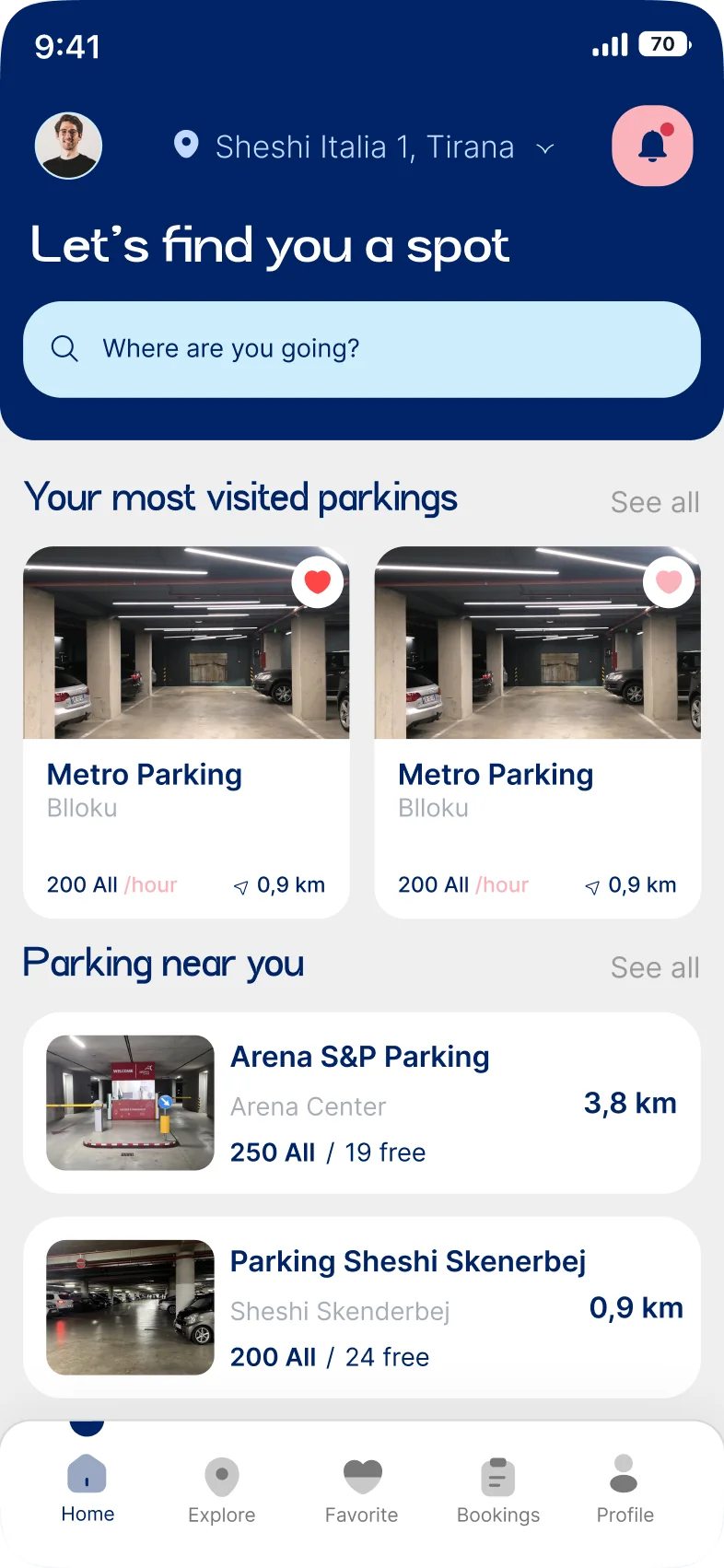 Ekrani i kërkimit: kërkimi i destinacionit dhe parkingjet pranë jush
